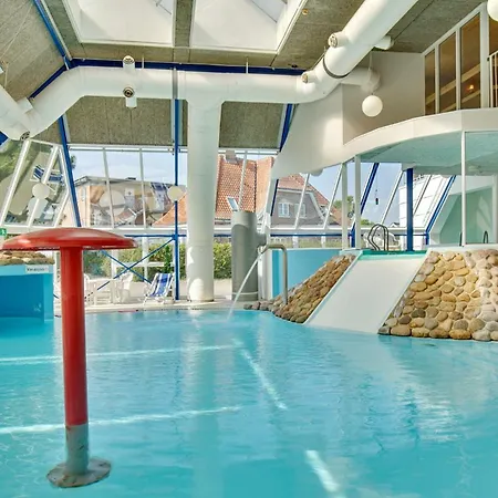 Newly Renovated With Ocean View Pool And Fitness Center