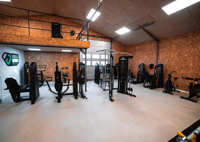 Newly Renovated With Ocean View Pool And Fitness Center